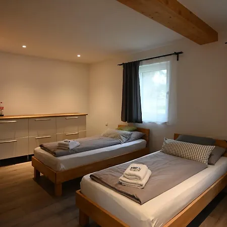 Guesthouse-coburg 2 Apartment *